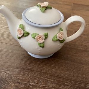 Teapot